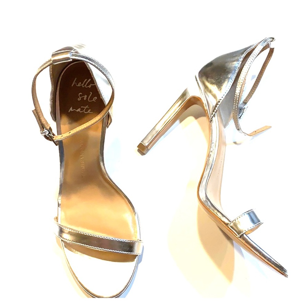 Banana Republic heels in silver mirror